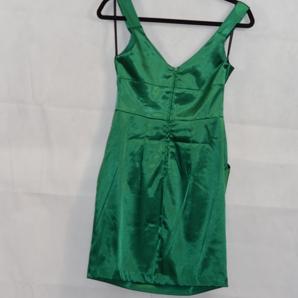 Green Satiny Dress SZ 5/6 B Smart - Picture 7 of 8
